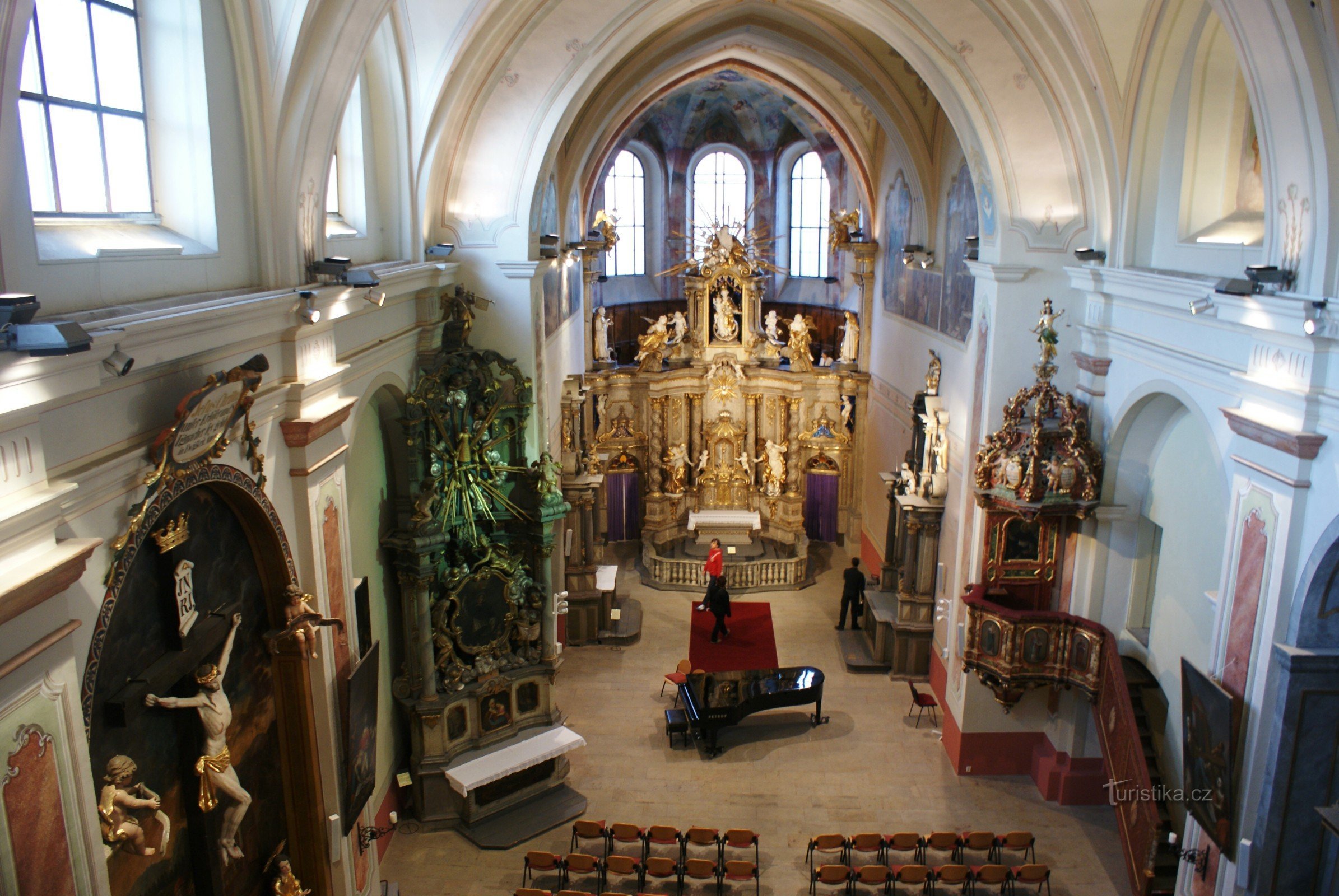 Biserica Buna Vestire a Fecioarei Maria