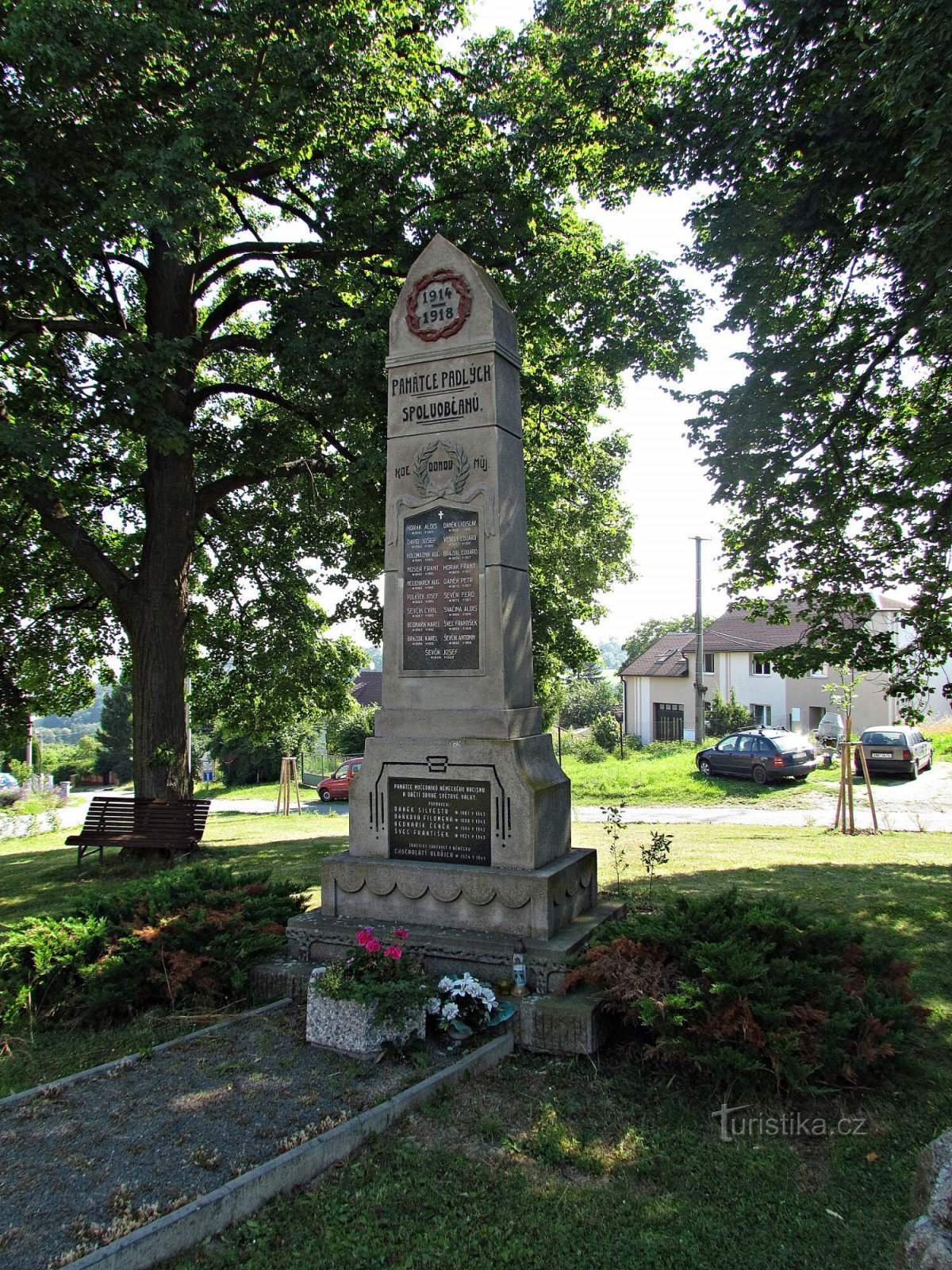 Pomniki Kostelan