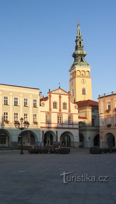 Torre da igreja da praça