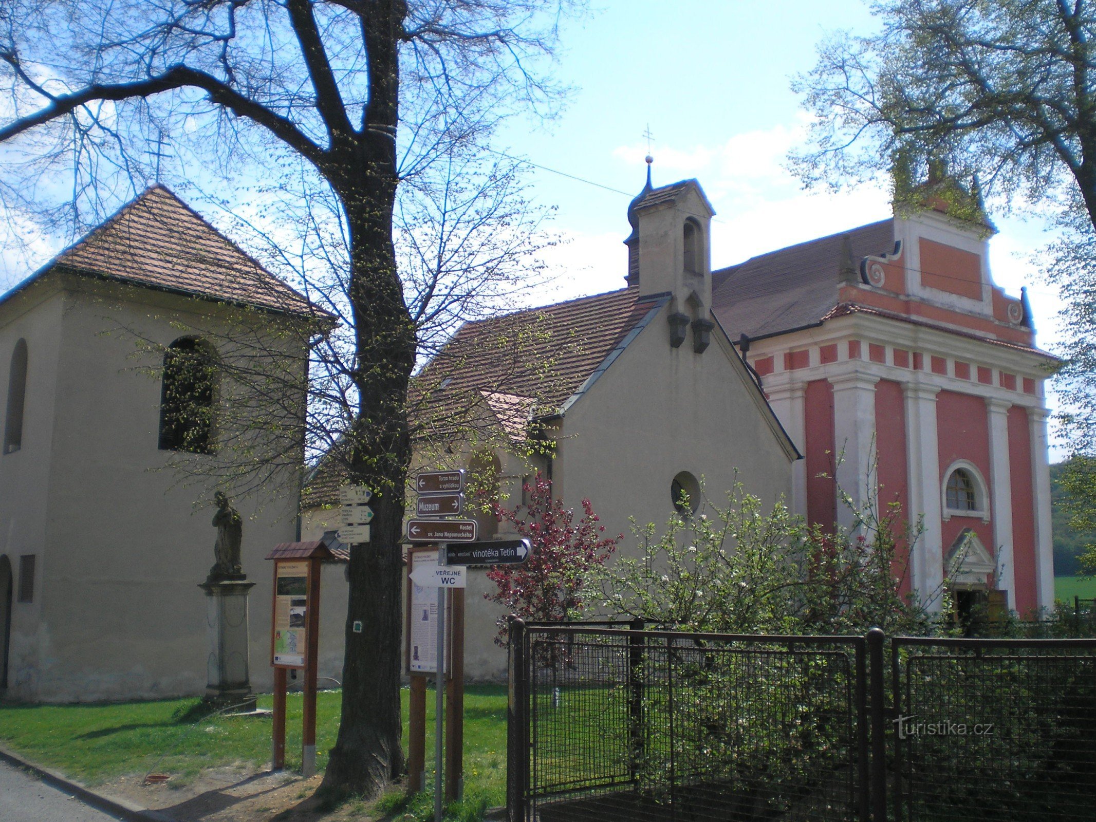 Les églises de St. Catherine et St. Ludmila