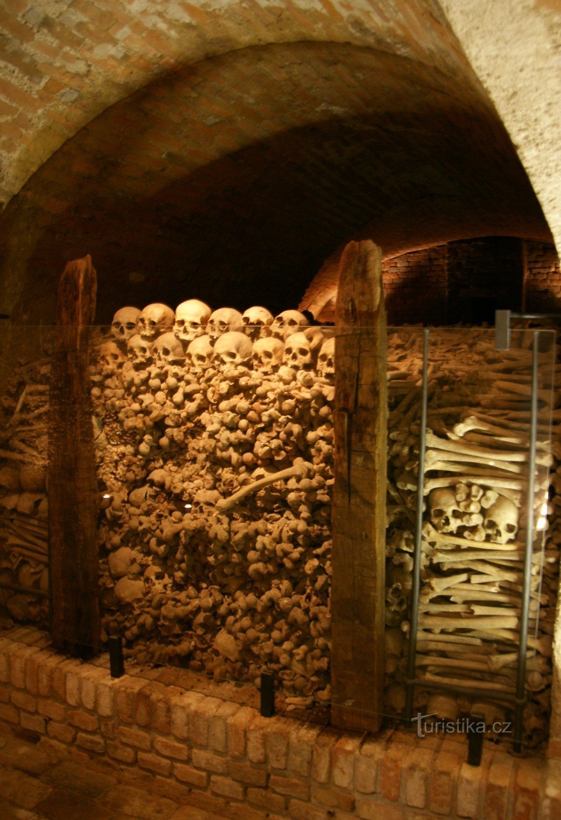 Constance gần St. Jacob - hầm mộ