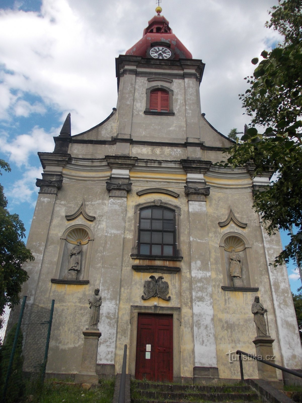kyrkan St. Peter och Paul i Jeníkov nära Duchcov