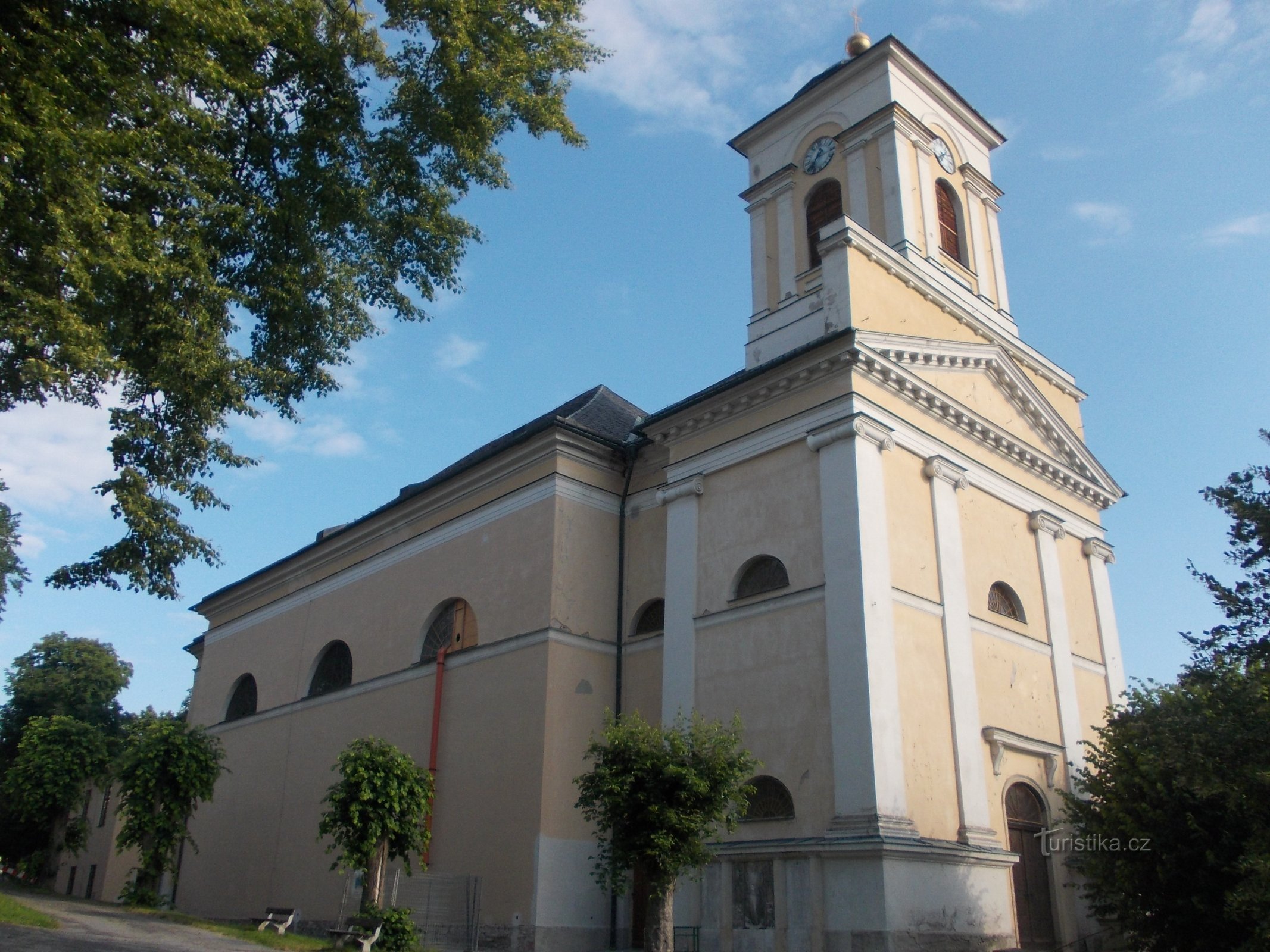 kostol vo Vrbne pod Pradědem