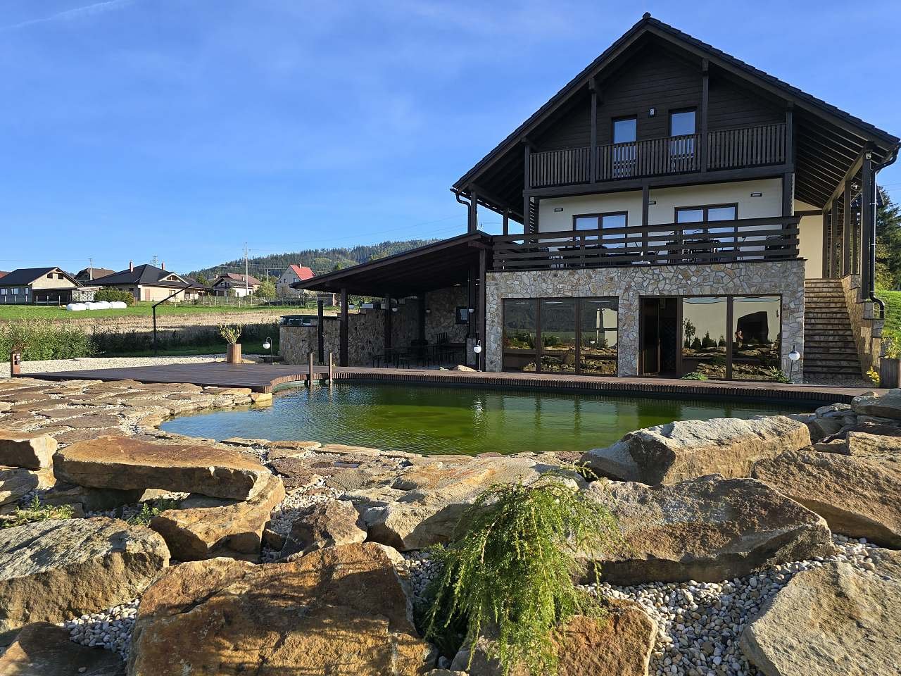 Koupací jezírko Wellness Chata u Pinkasů