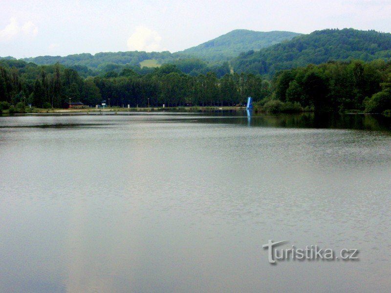 Piscină