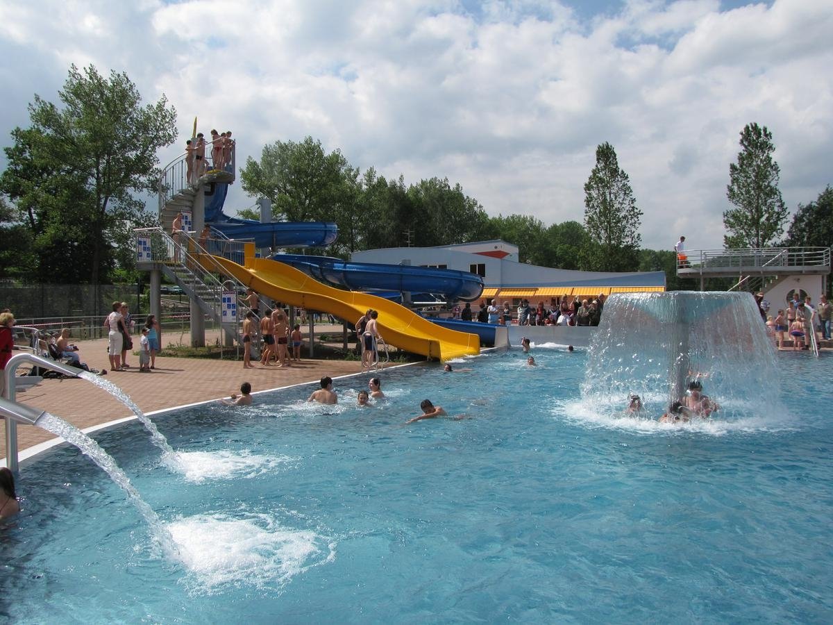 AQA Land Meziměstí swimmingpool