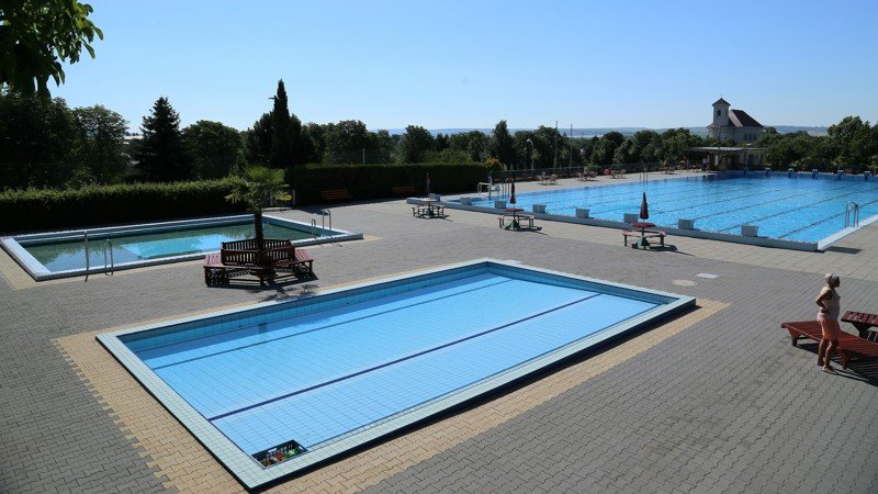 Slavkov swimmingpool nær Brno