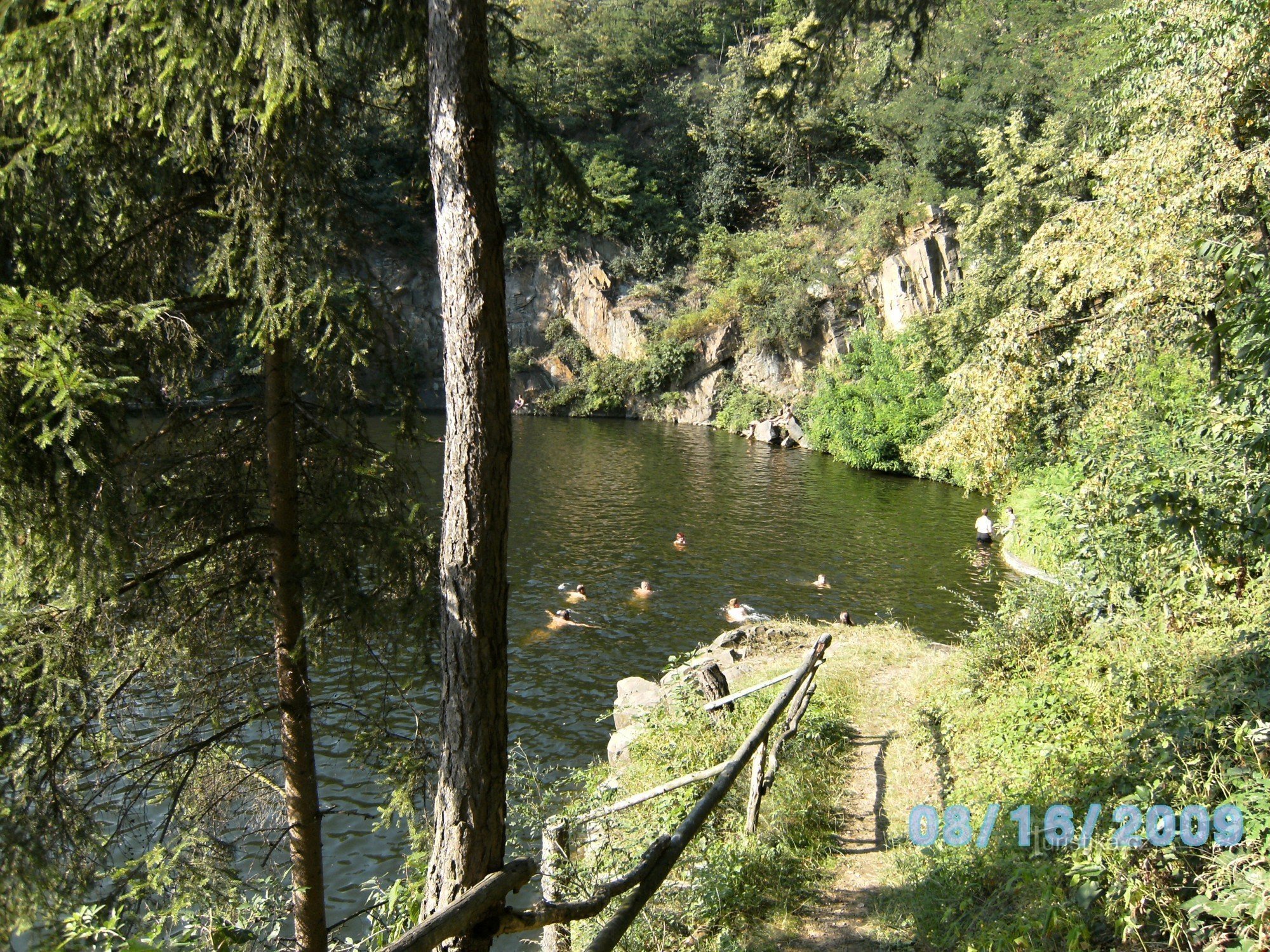 Schwimmbad in der Nähe von Libuše - Lom Luleč