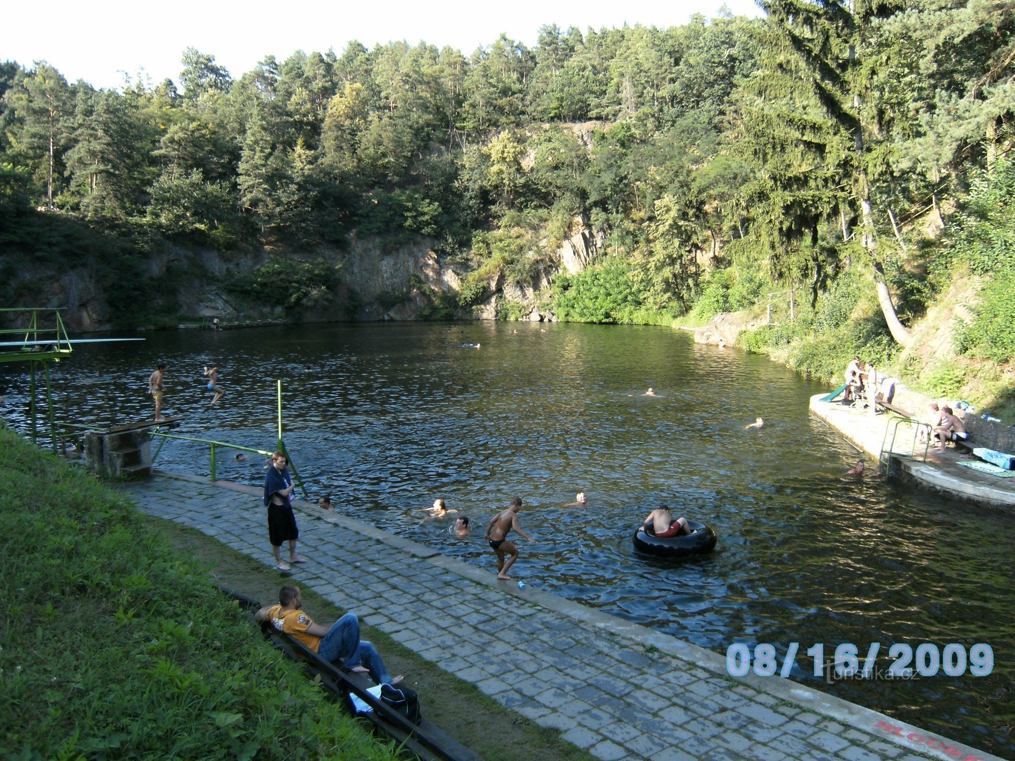 Schwimmbad in der Nähe von Libuše - Lom Luleč