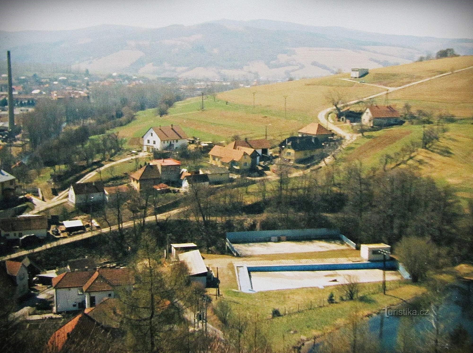 piscina în epoca post-catifea