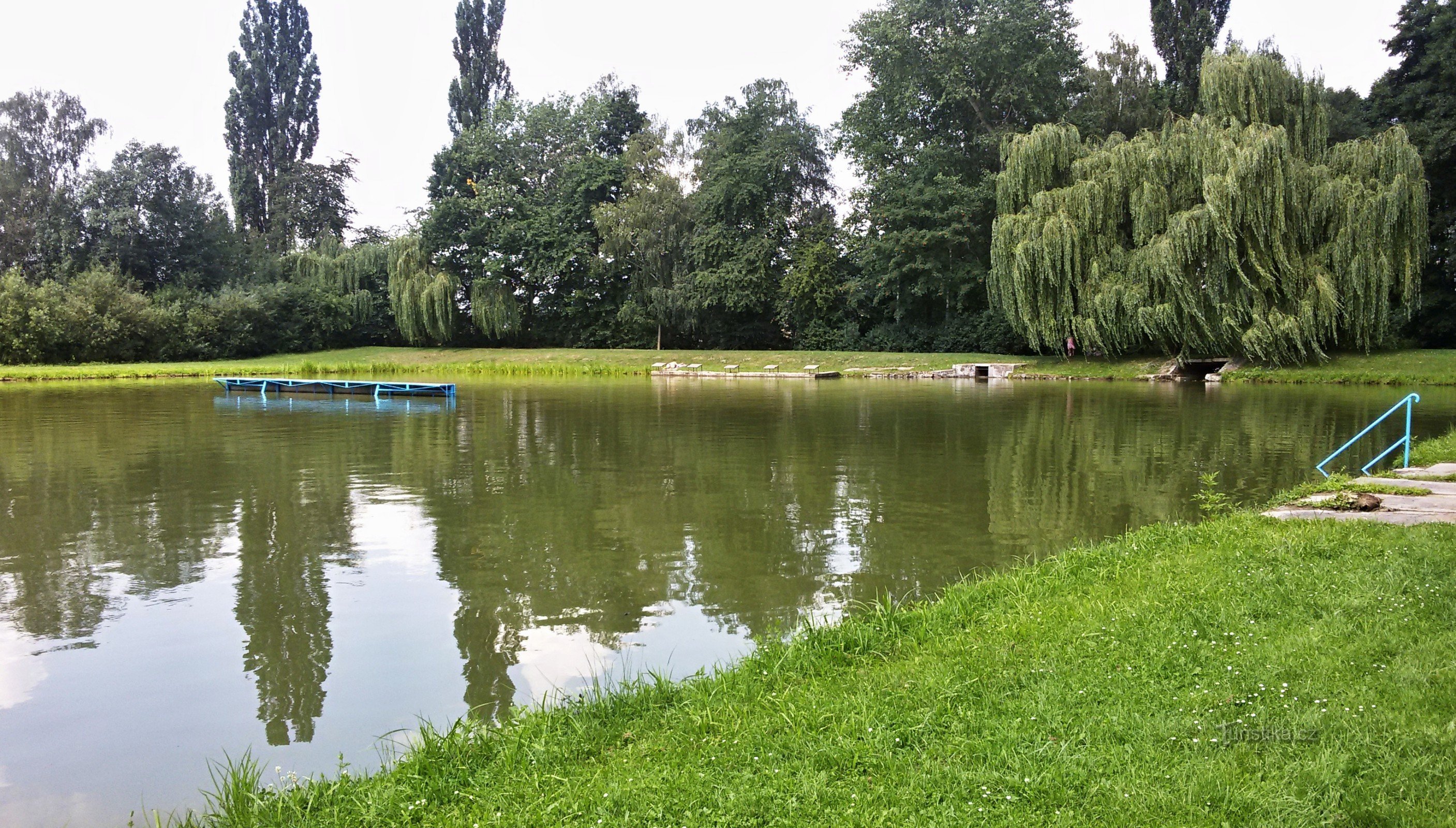 Piscine à Uhlířské Janovice