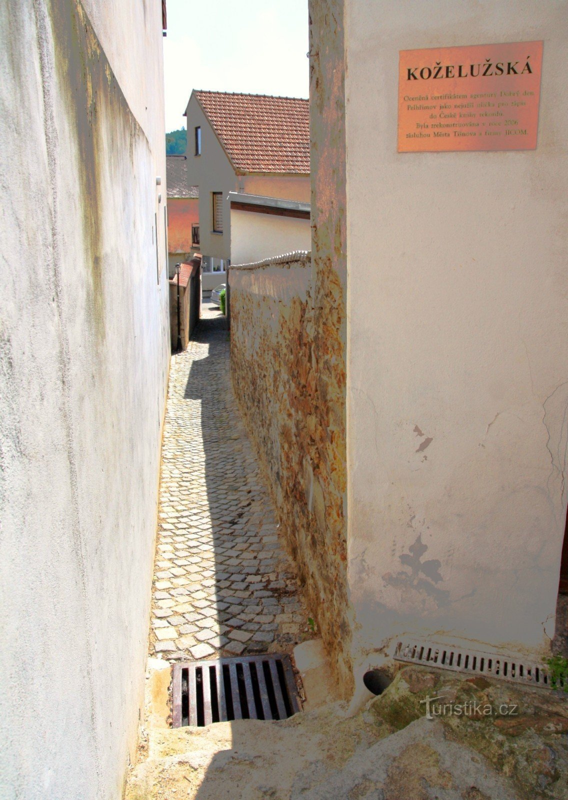 Koželuzka alley