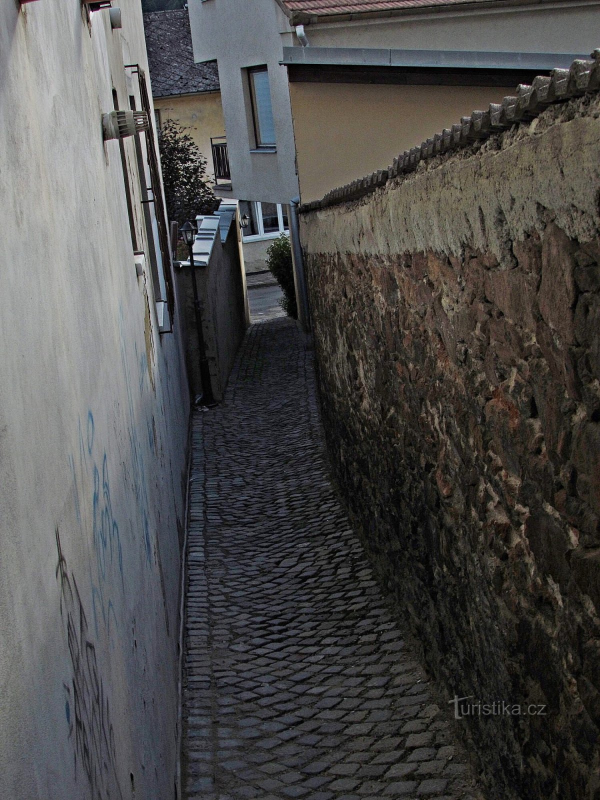 Koželuzka alley