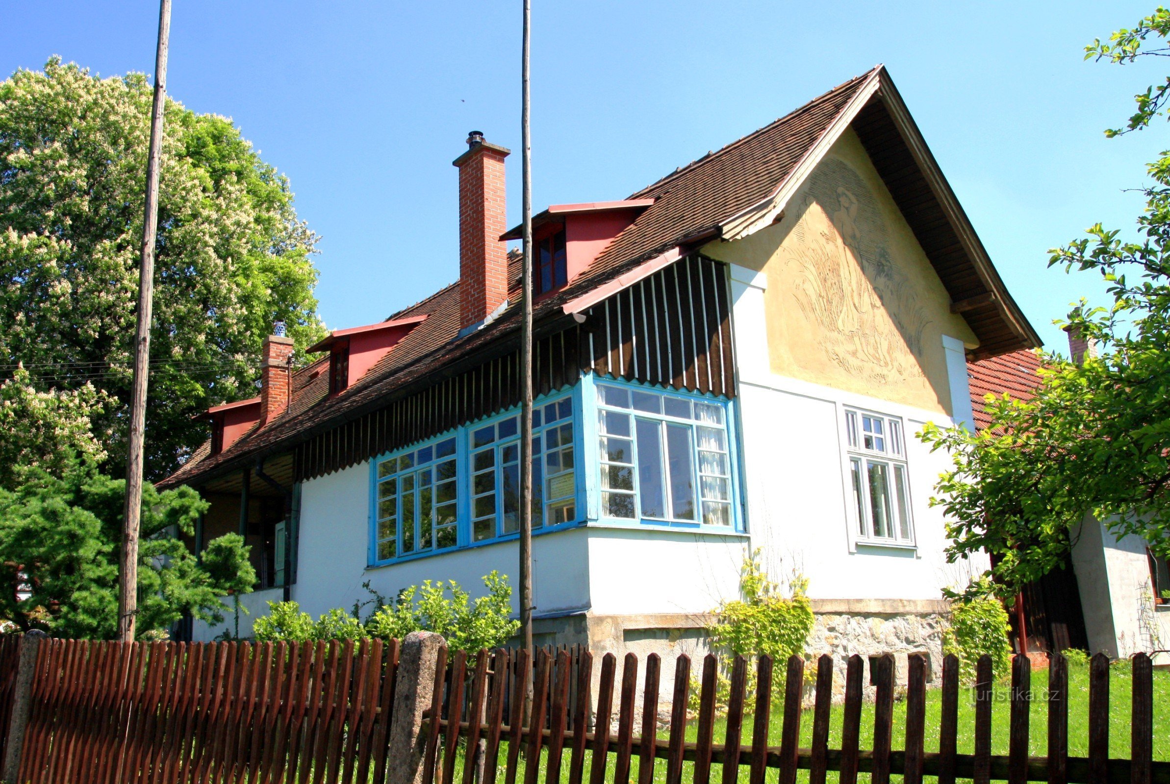 Kozlov - Pecháčkův-Vejrychův estate, spring 2011