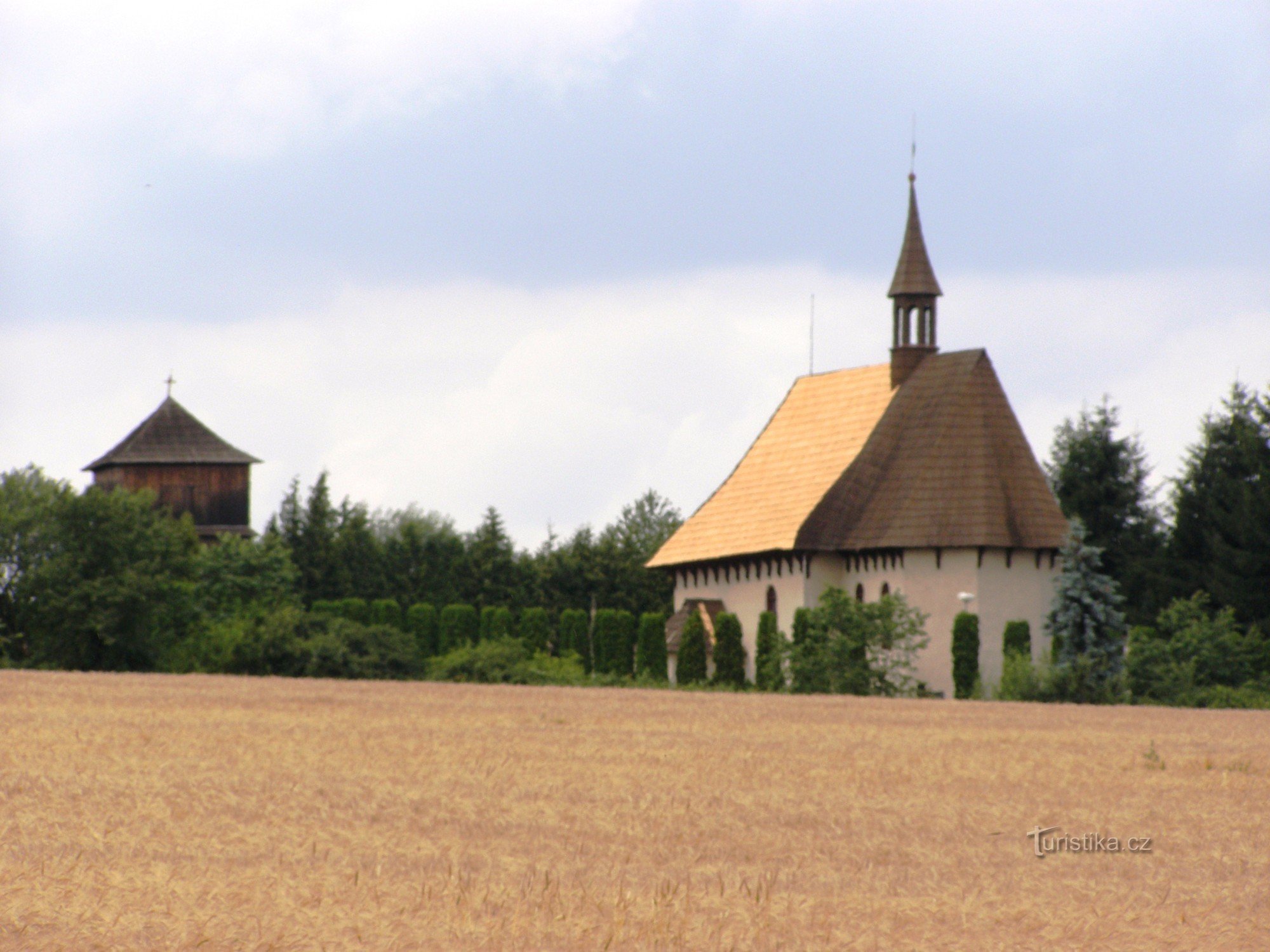 Kozojedy - drewniany kościół św. Wacława