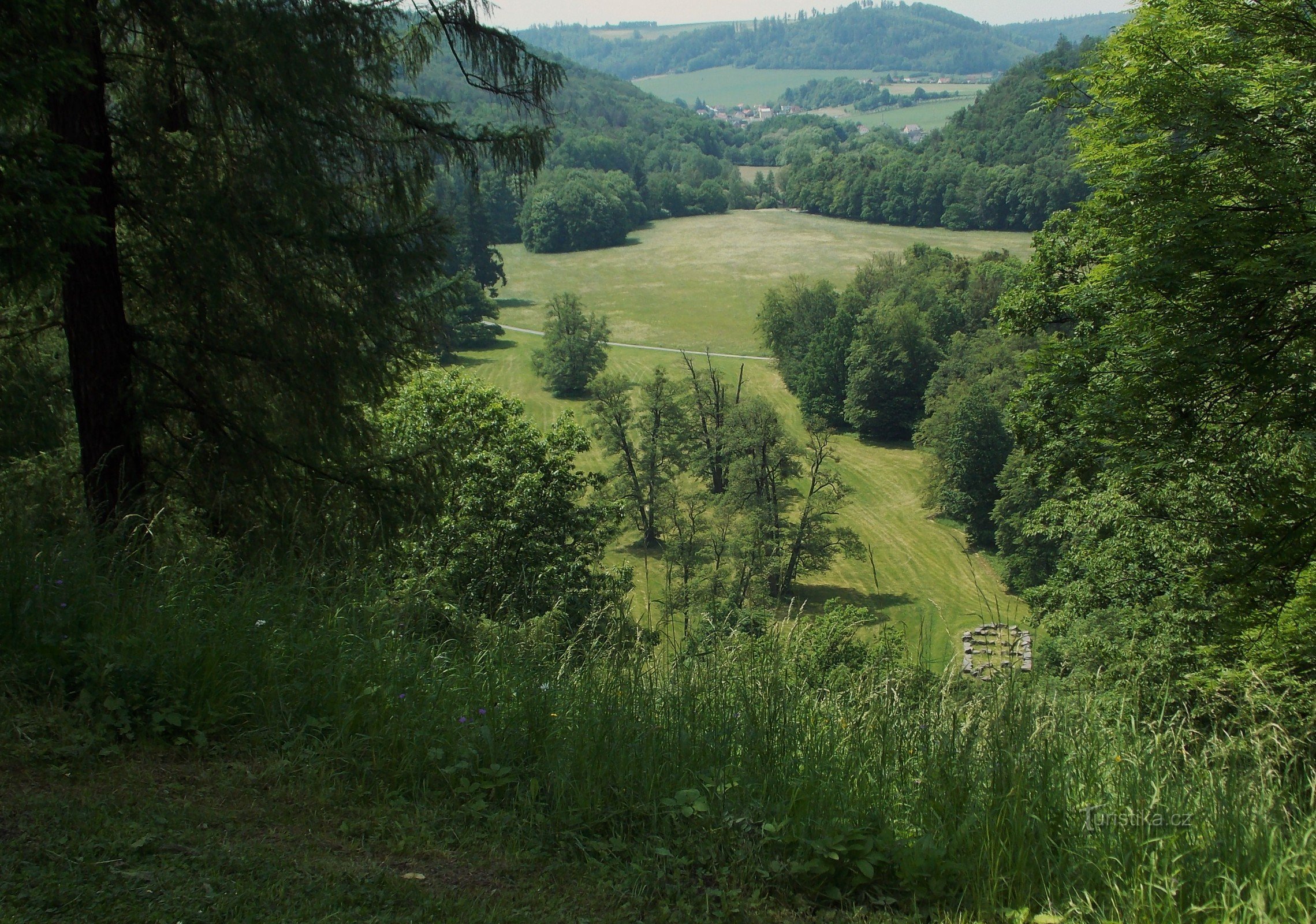 Công viên lâu đài phong cảnh ở Hradec nad Moravicí