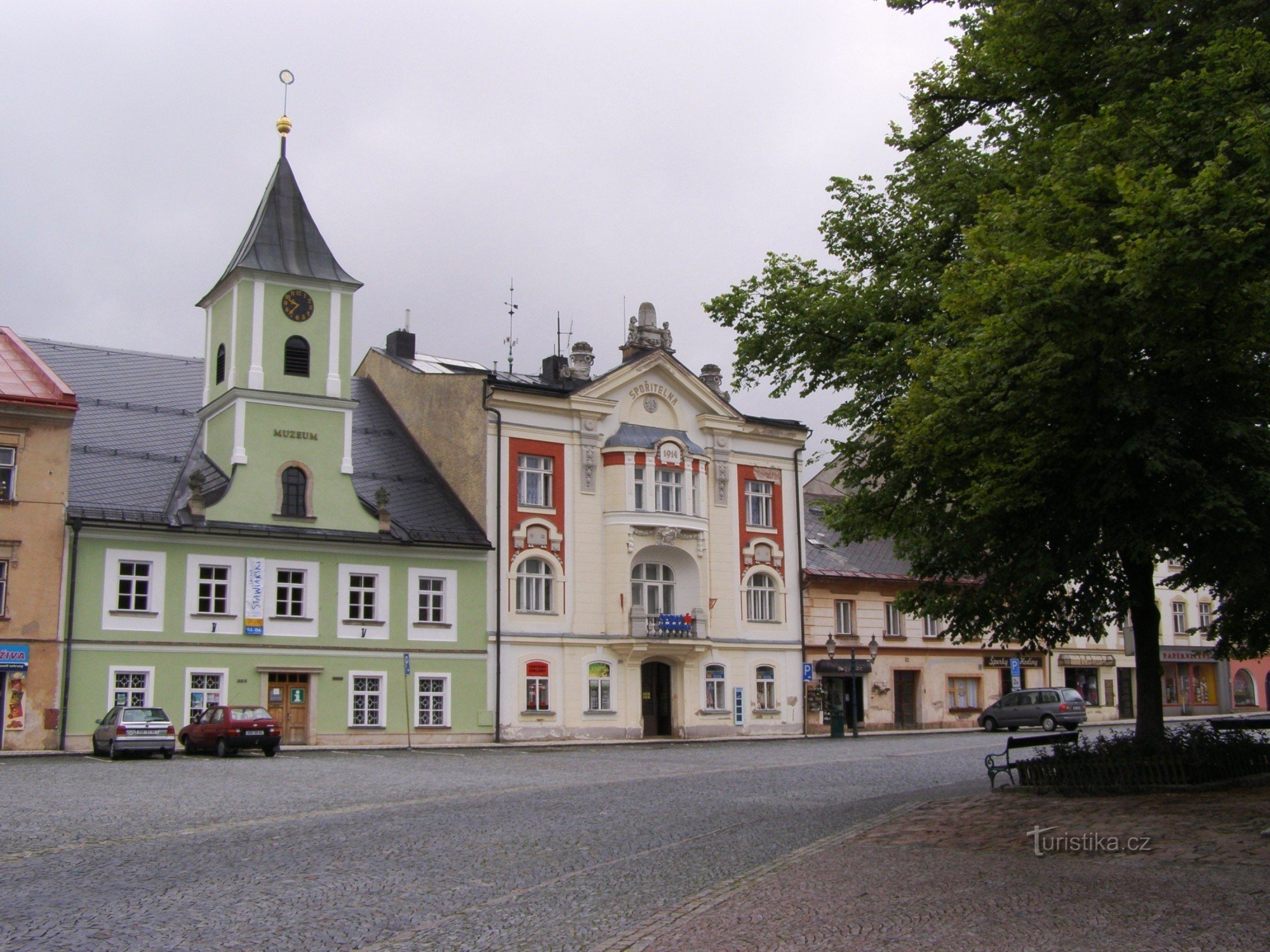 Králíky - Velké náměstí, museum and savings bank