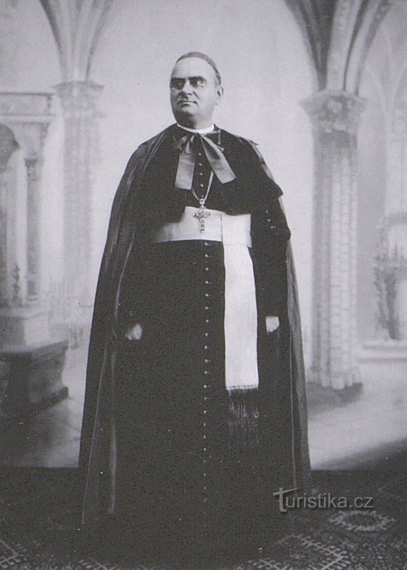 Hradec Králové Évêque Mgr. Edvard Brynytch