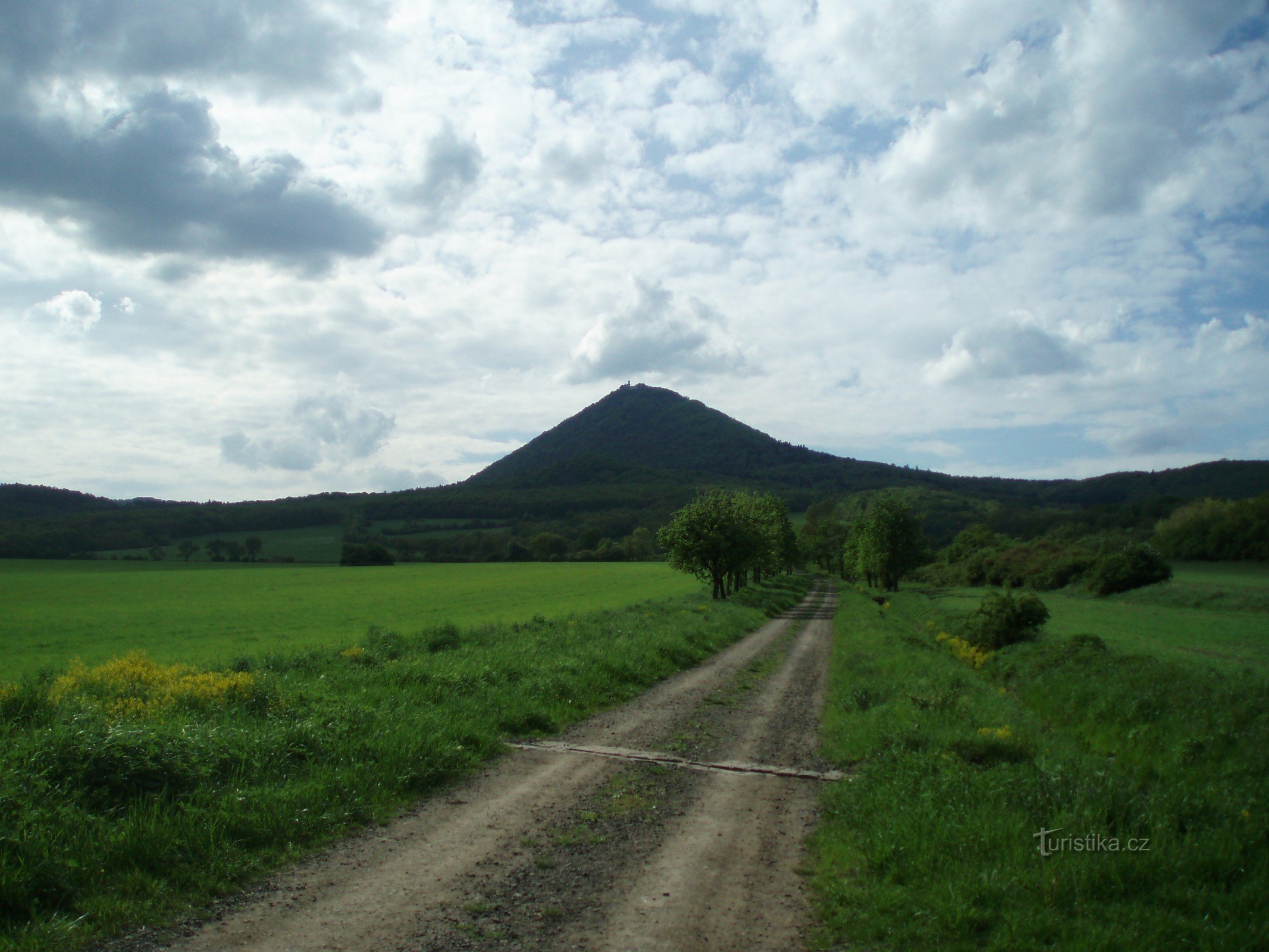 Milešovka, kraljica češkega sredogorja