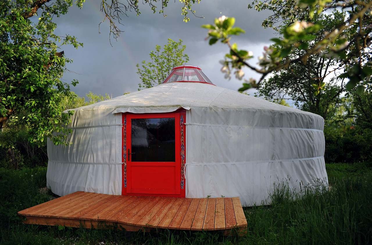 Yurt real com terraço