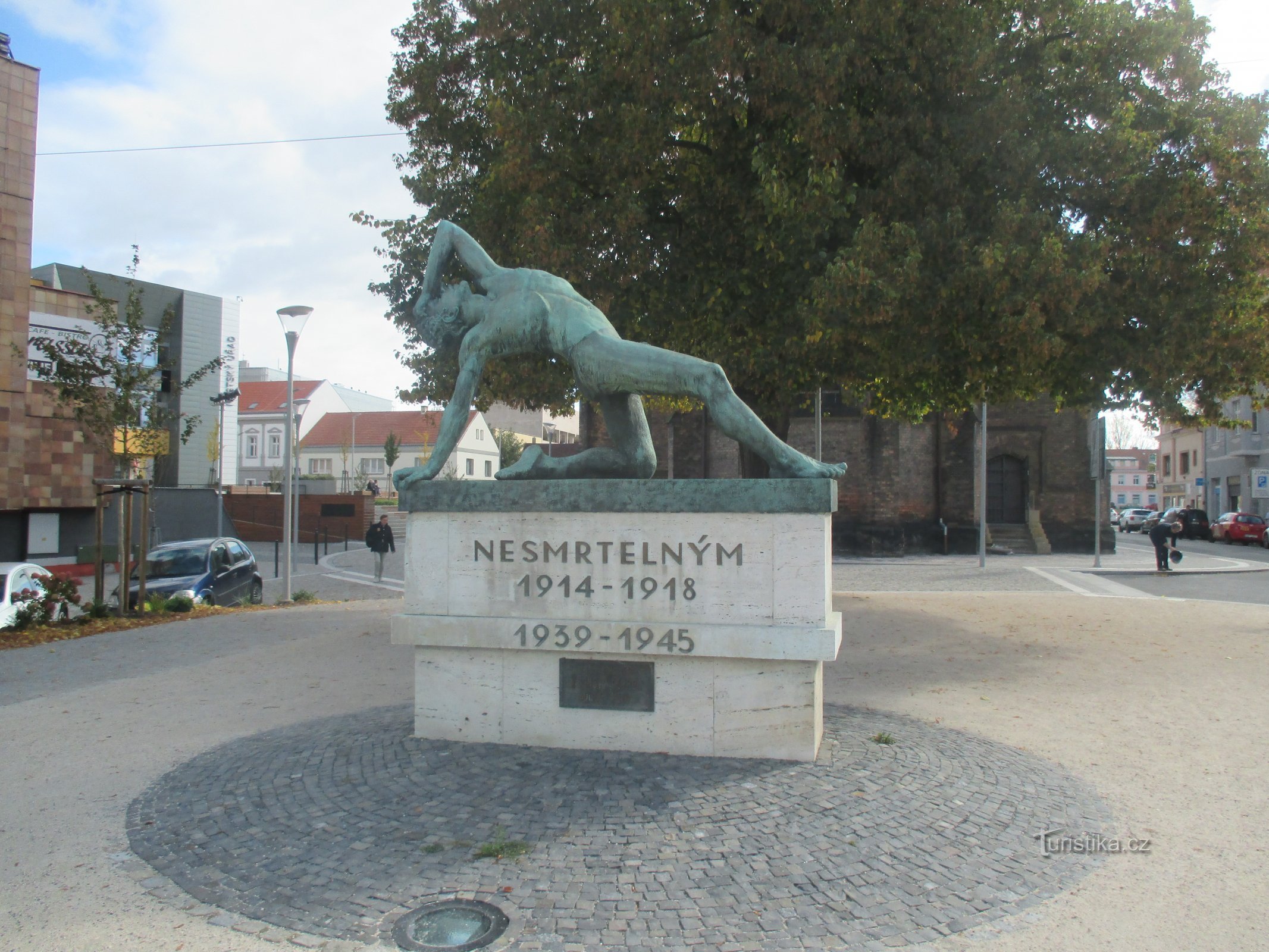 Kralupy n. Vlt. (Monument for de udødelige)