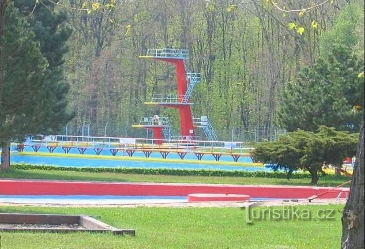 Kralupy nad Vltavou, piscina, autor Pavel Vítek