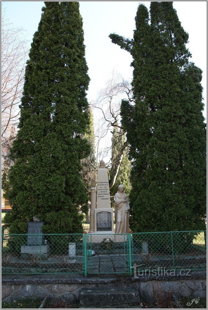 Kraskov, monument