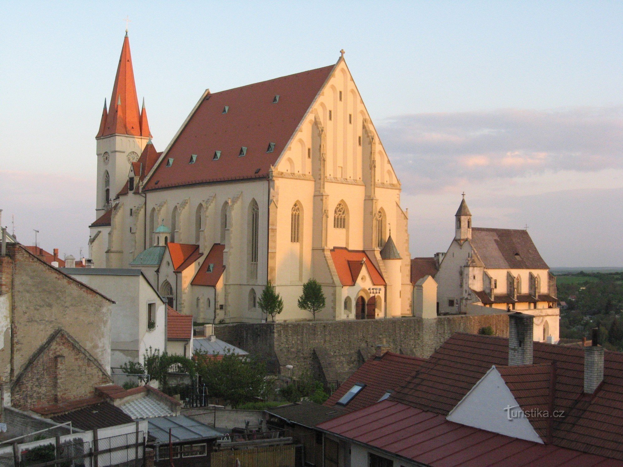 Le bellezze di Znojmo nel tardo pomeriggio