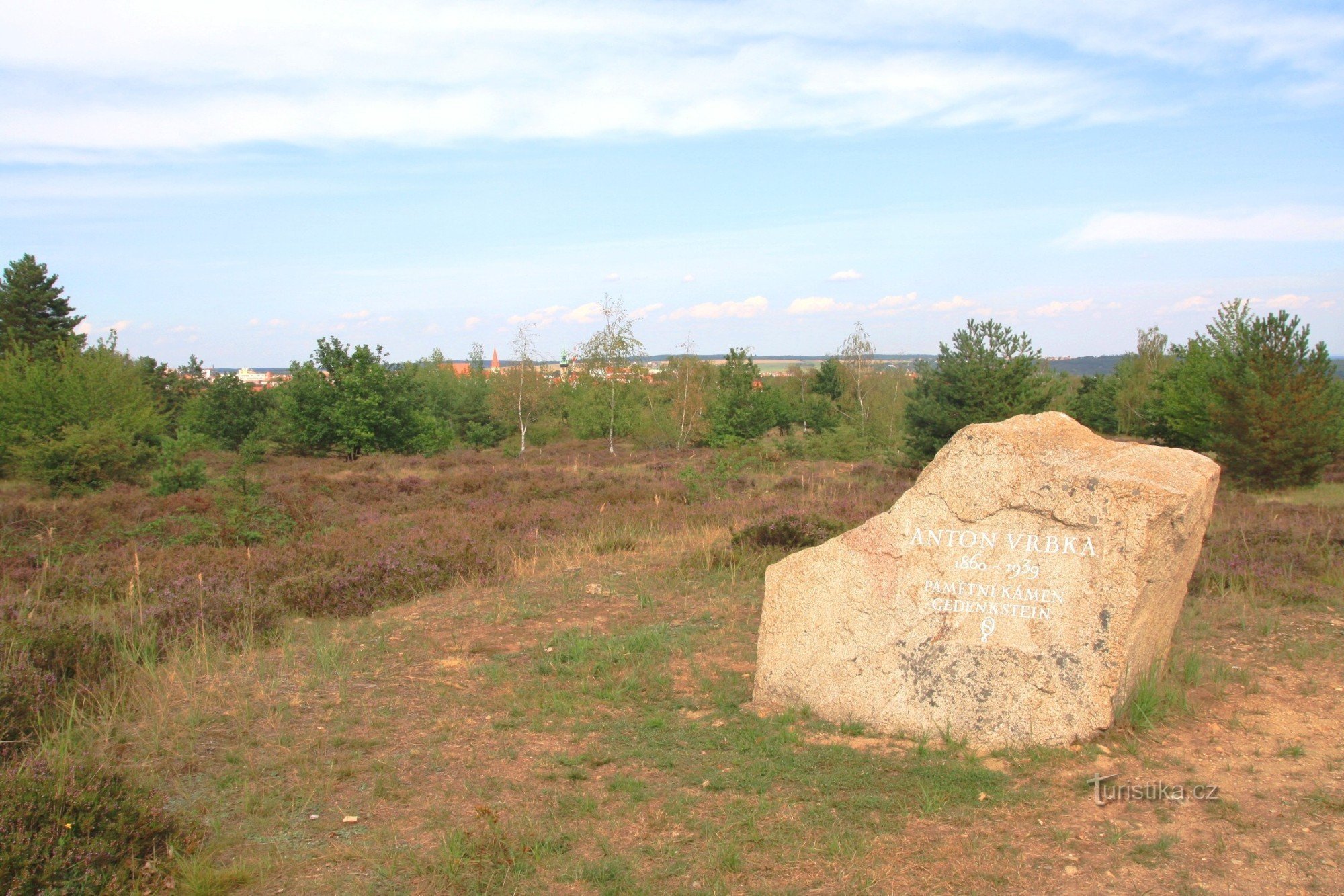 Kraví hora - monumentul lui Anton Vrbka