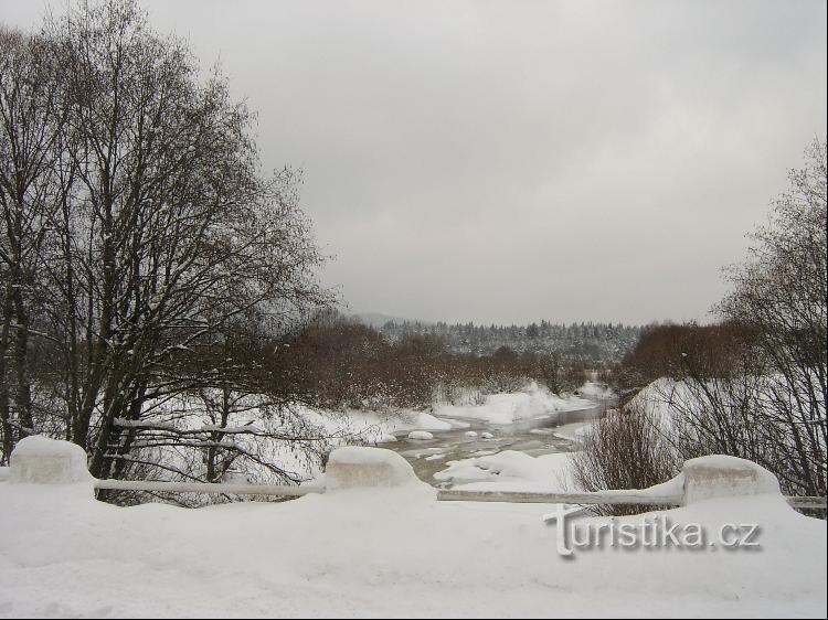 Křemelná: Křemelná river south of the crossroads