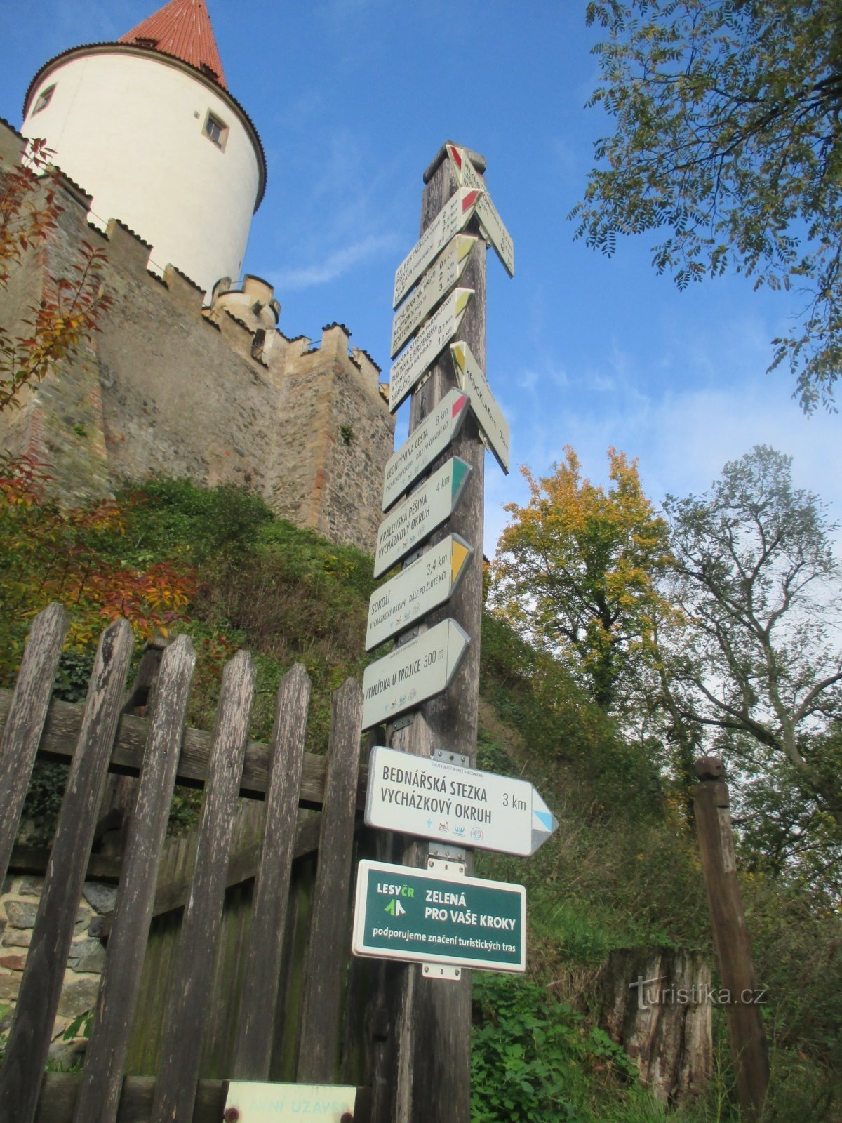 Křivoklát - Burg (Wegweiser)