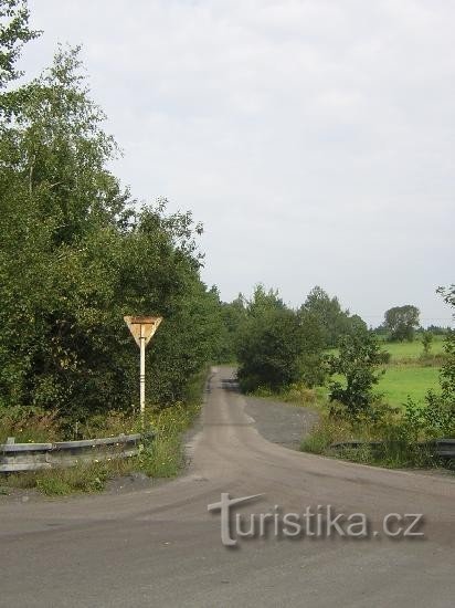 Křivy důl: Křivy důl - odbočka na Karvinou