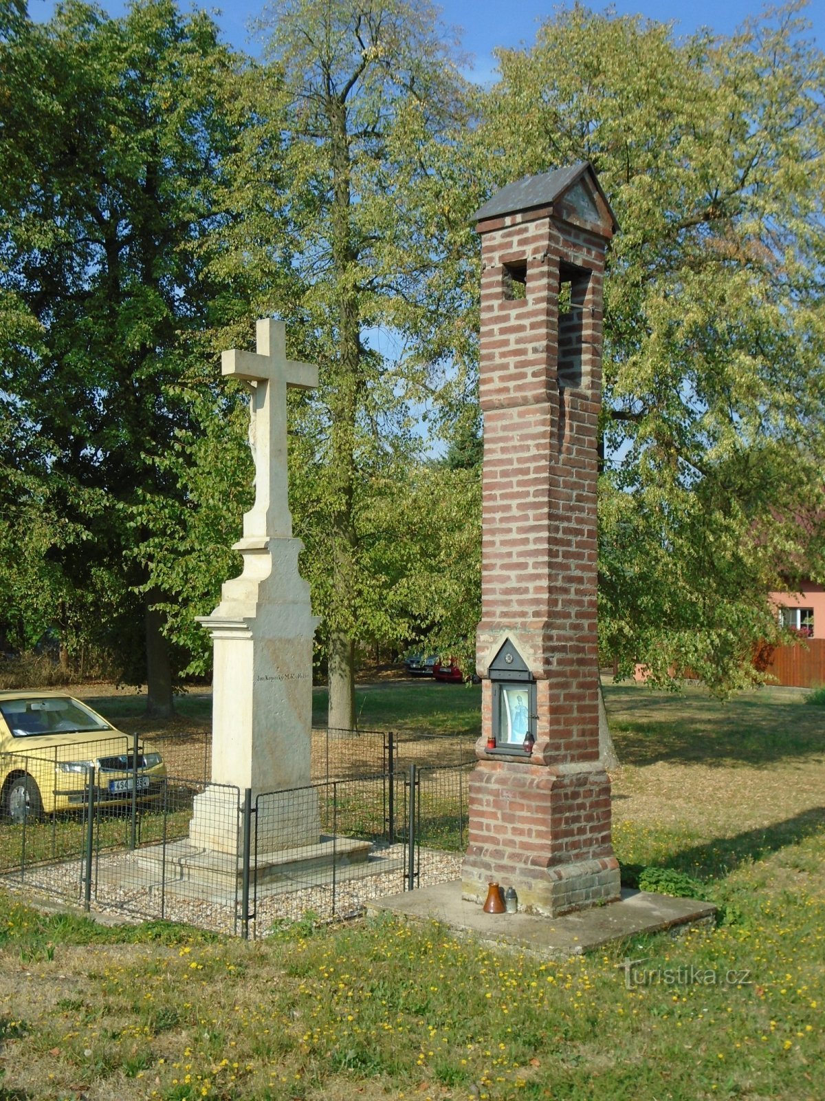 Cross and bell tower (Trnava, 19.8.2018)