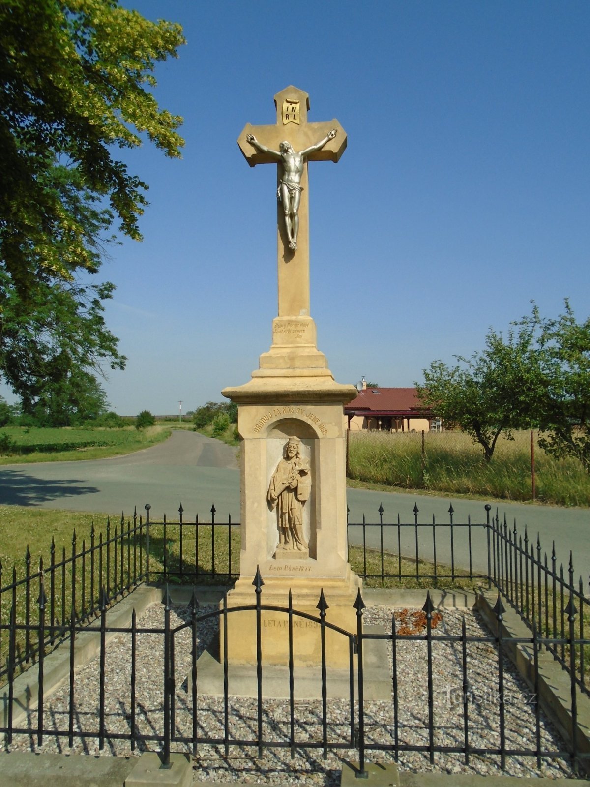 Cross (Krásnice)