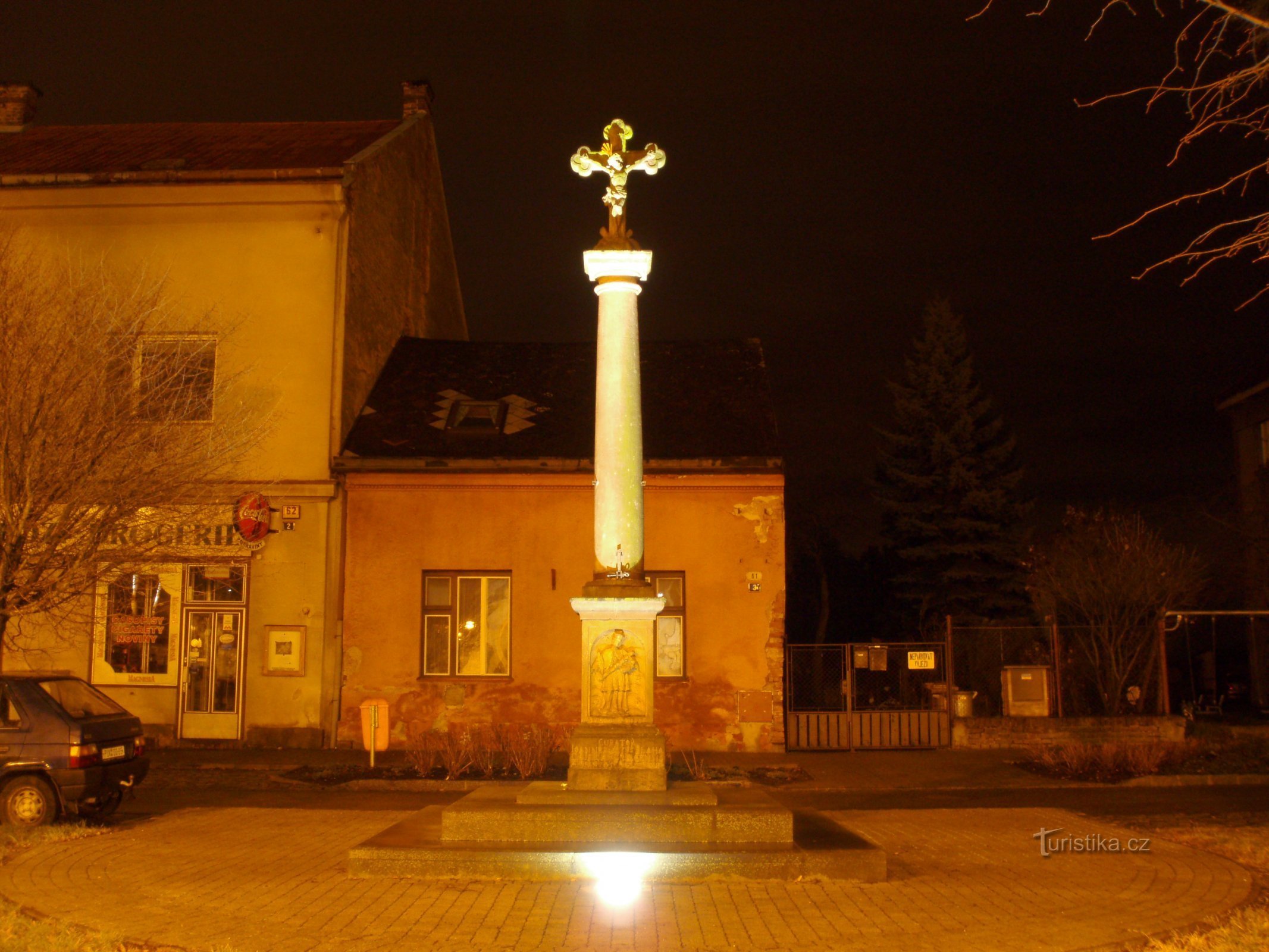 Хрест на Denisov náměstí (Градец Кралове, 13.11.2010)