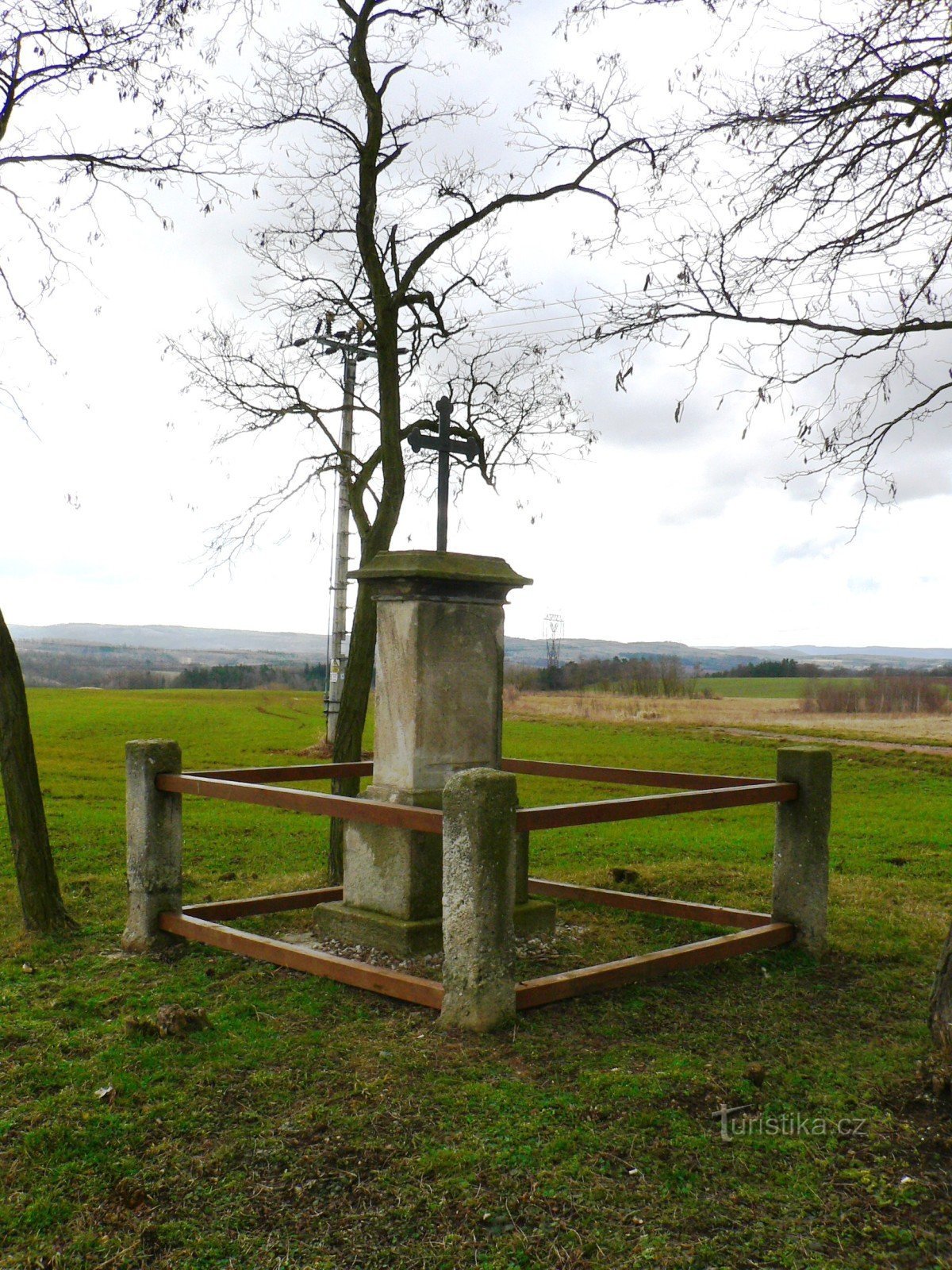 kruis op de heuvel