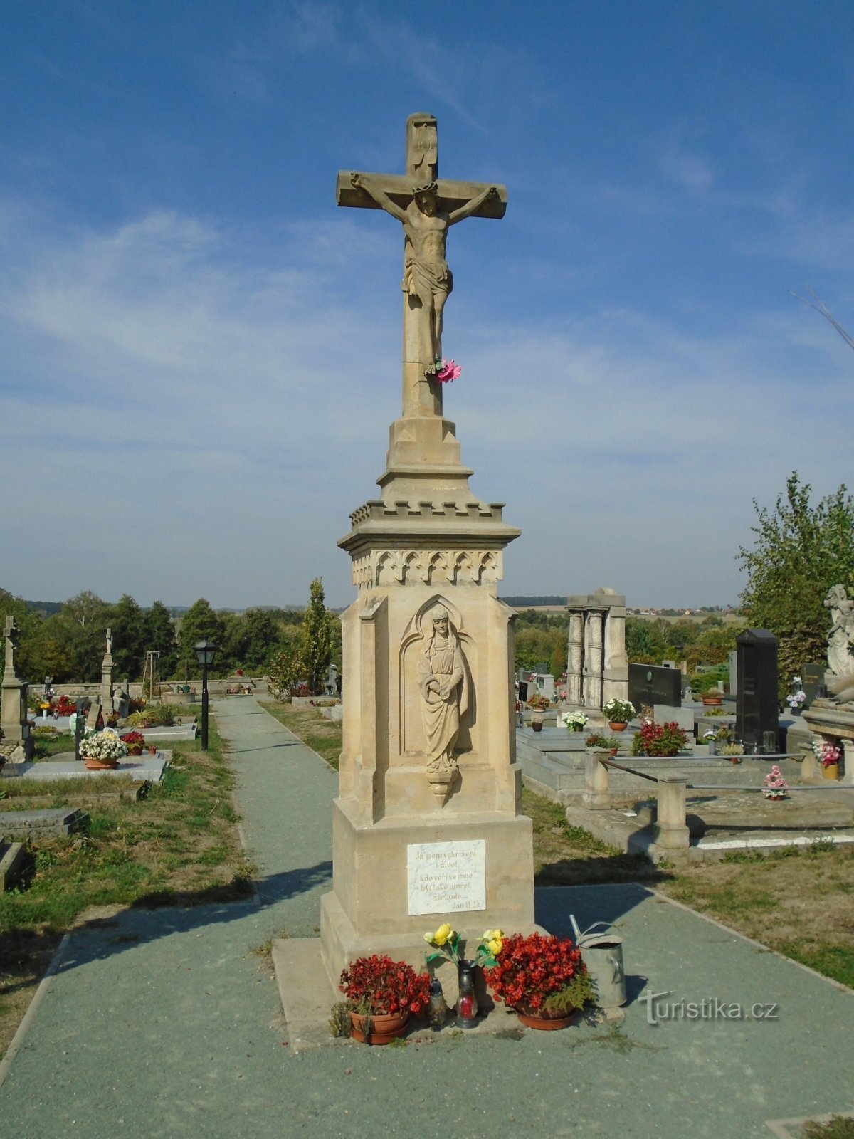 Крест на новом кладбище (Догалице)