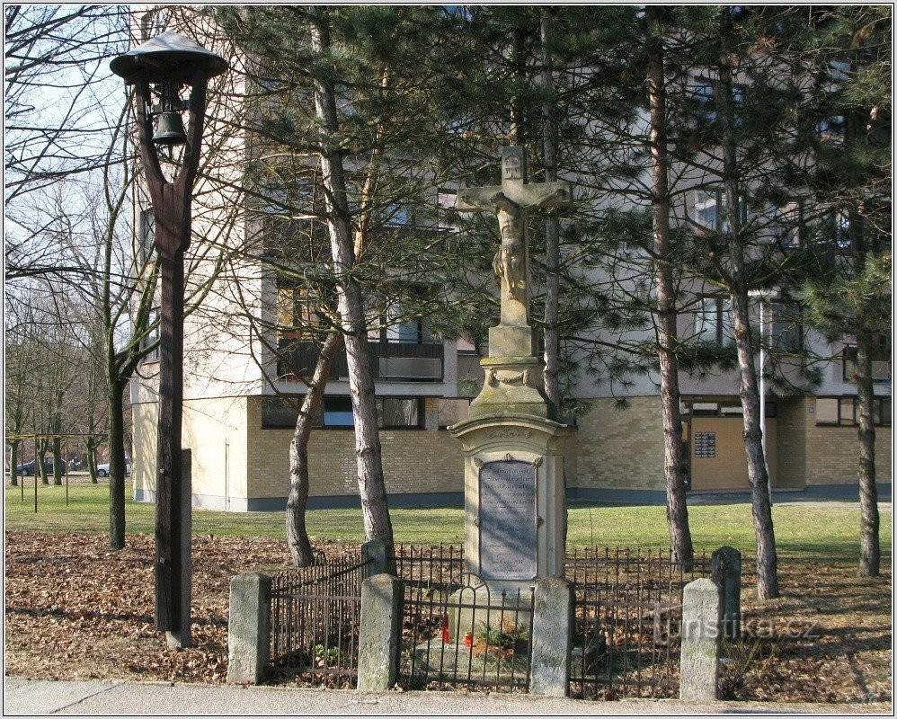 Cross with bell - Lhota pod Strání