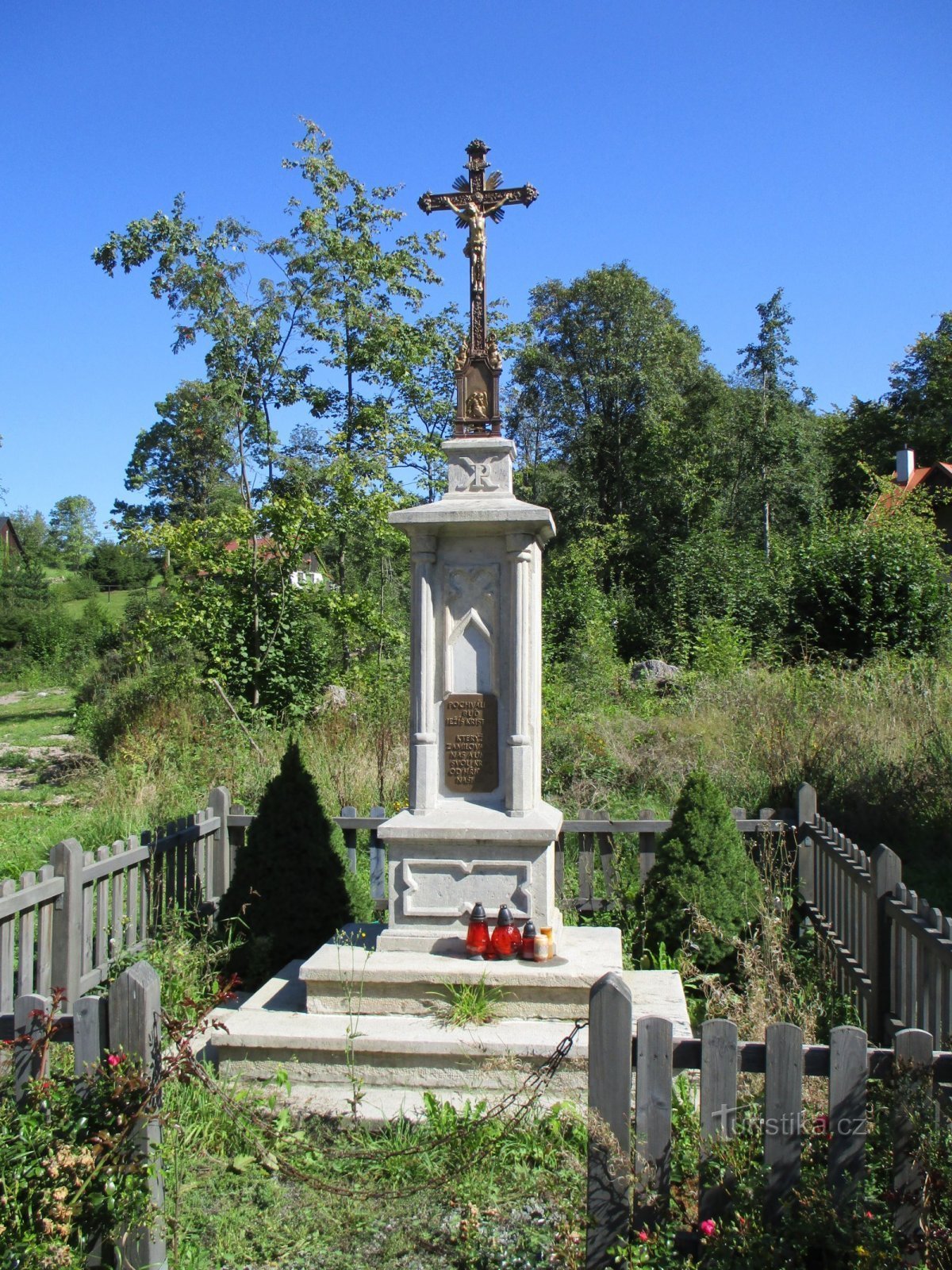 Cross at No. 143 (Kohoutov)