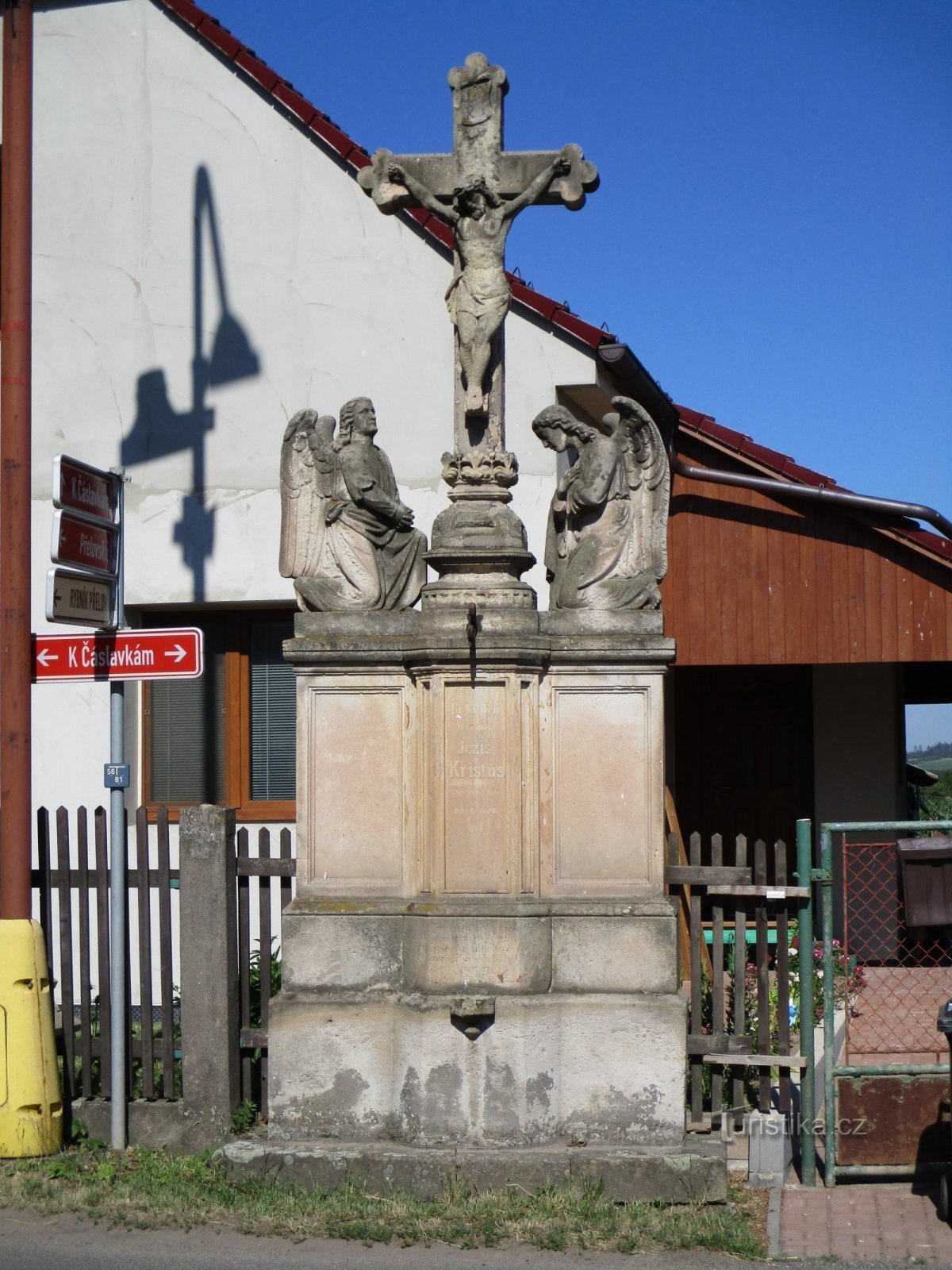 Croix au n° 168 (Černožice)
