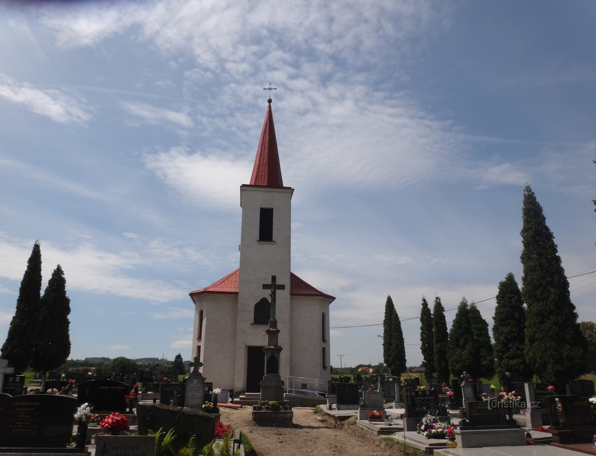 croce presso la chiesa cattolica