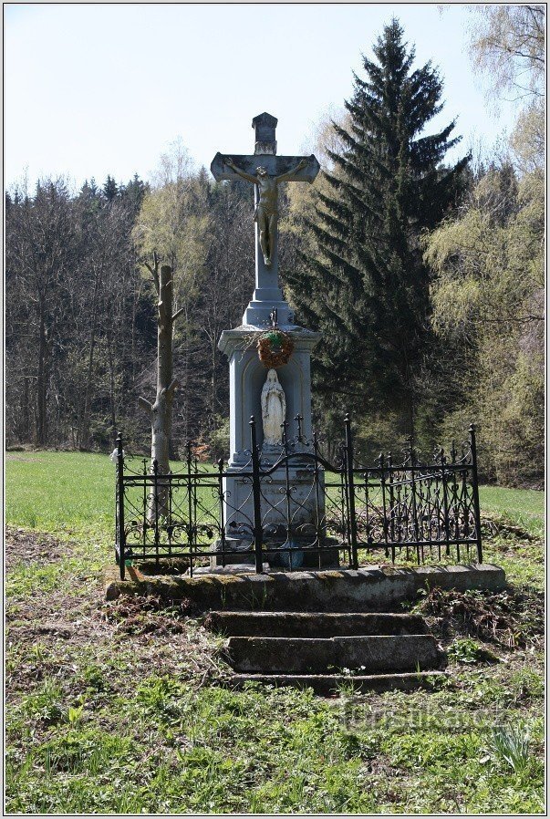 在 Machovská Lhota 附近的十字路口