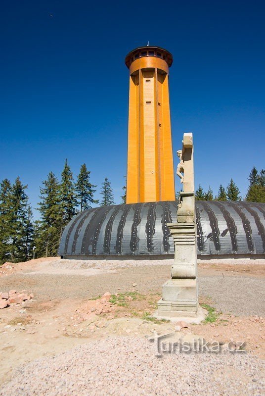 Cross at the lookout tower