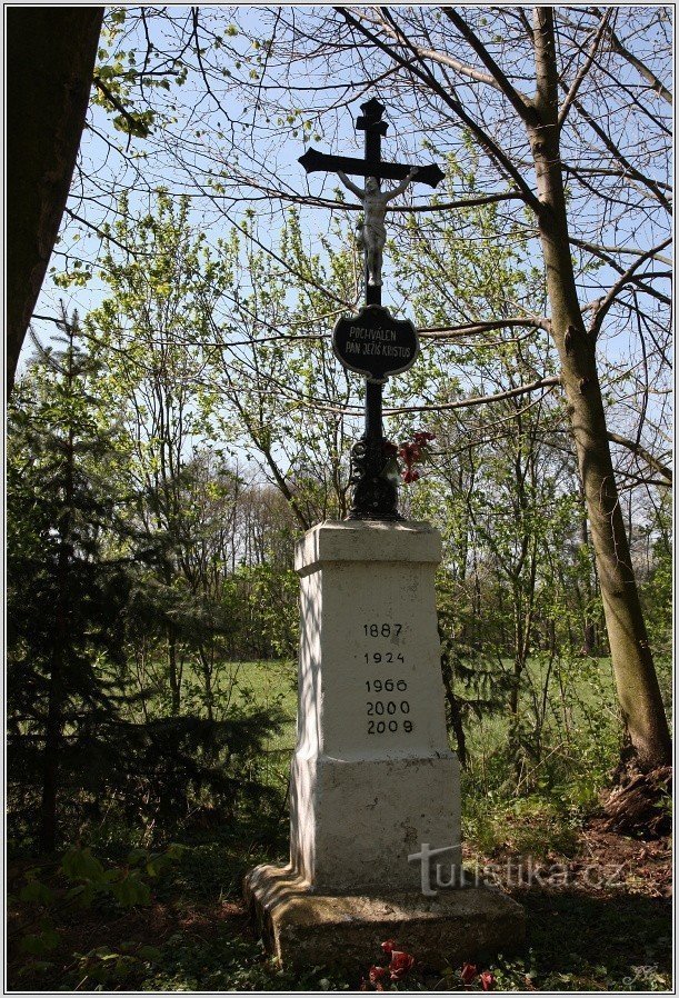 The cross at the Sádecký bridge