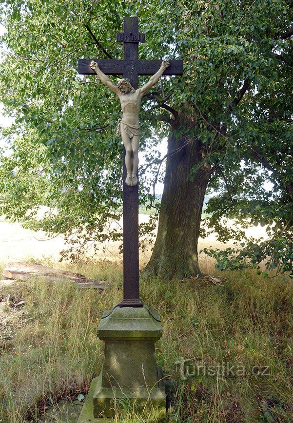 Σταυρός στο χωράφι κοντά στο Libice nad Doubravau