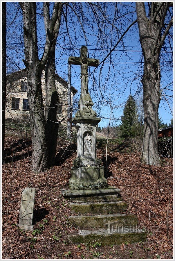 Cross in Studnica