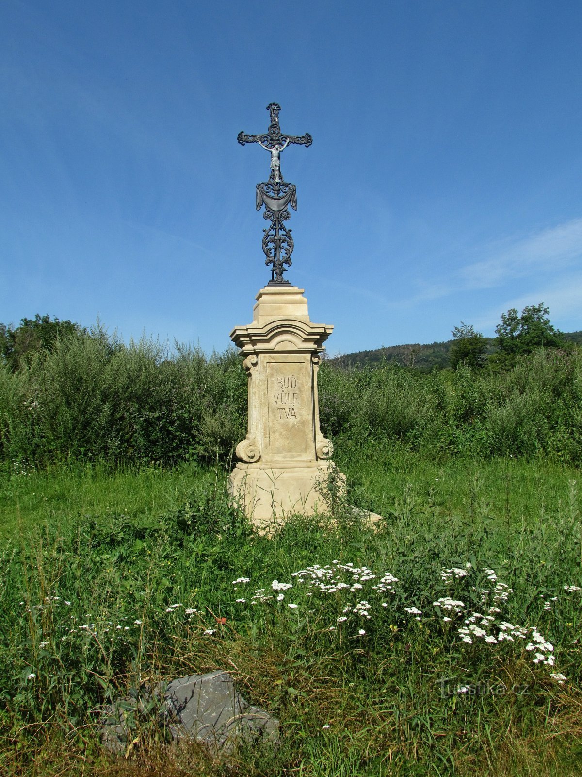 cruce în spatele lui Drysice
