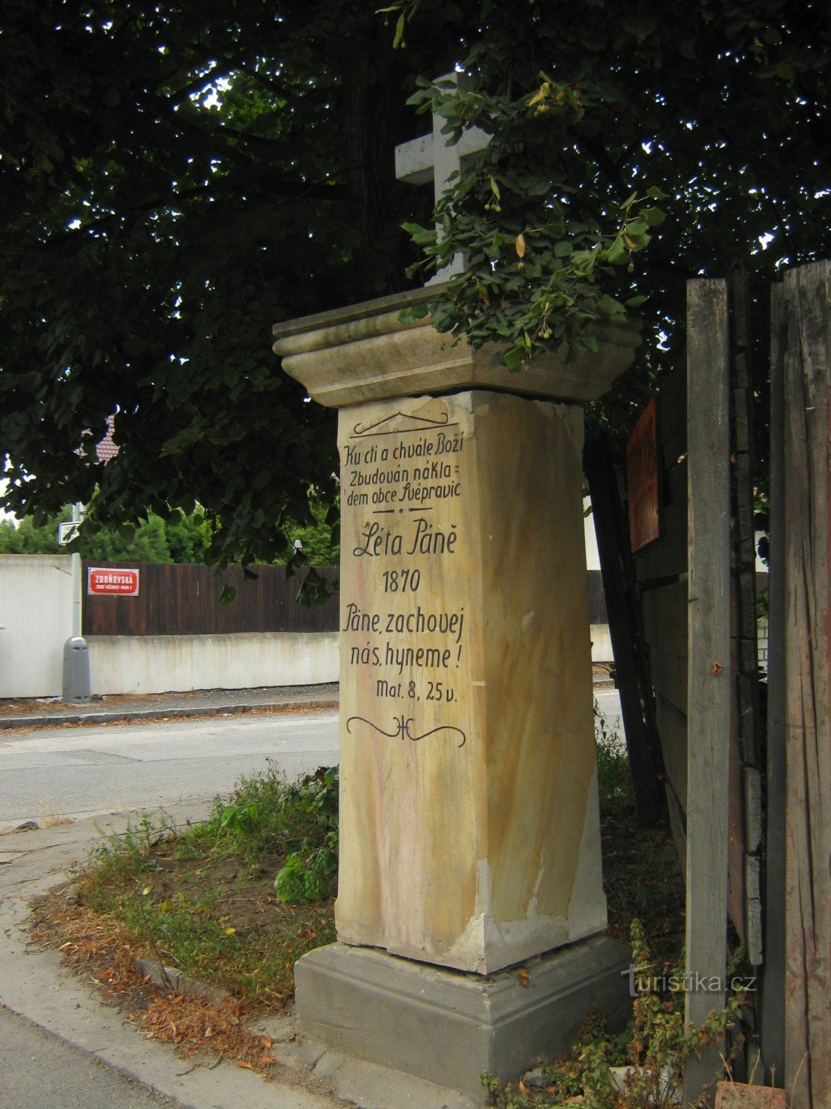 Křížek în Svépravice