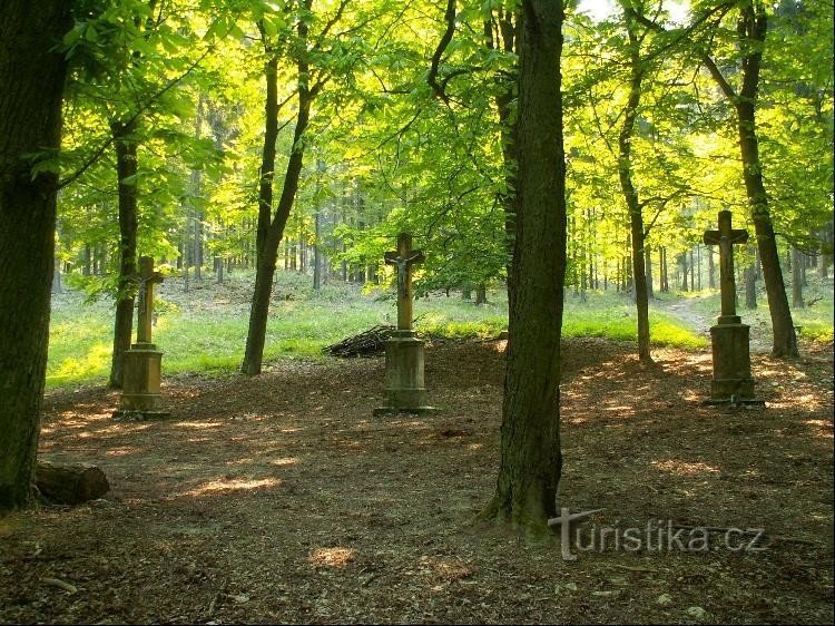 Drumul Crucii Chudčice: Trei cruci la capătul Drumului Crucii.