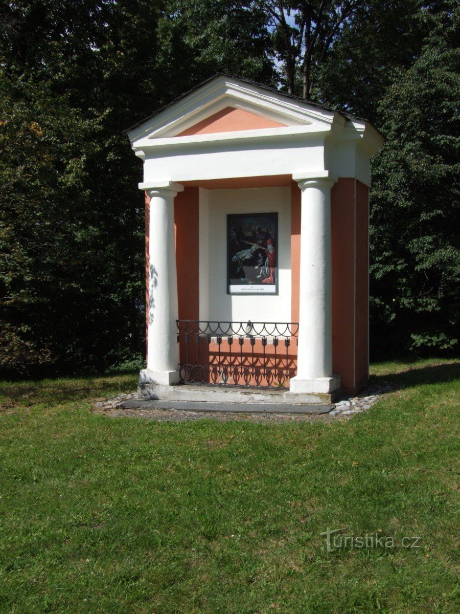 Kreuzweg in der Kirche Unserer Lieben Frau der Schmerzen